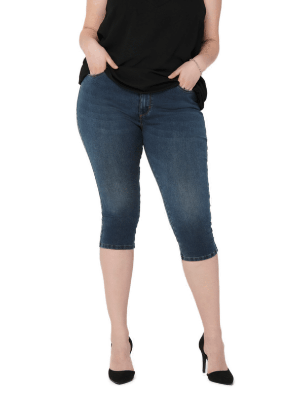 Carmakoma by Only Damen Capri Jeans CARAUGUSTA KNICKERS - Skinny Fit - Blau - Medium Blue Denim - Plus Size